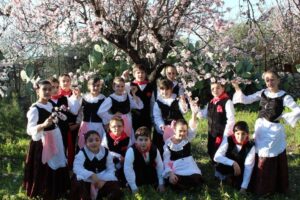Il Gruppo Folk 'Le Gemme del Gargano' Il Gruppo Folk 'Le Gemme del Gargano'