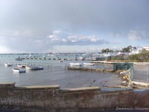 Una veduta del porto di Manfredonia (ph: E. Sanzone) Una veduta del porto di Manfredonia (ph: E. Sanzone)